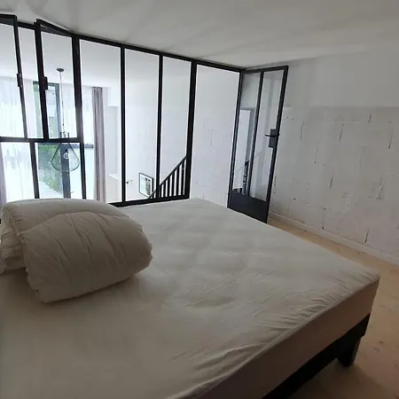 Appartement La Verriere Sur Cour #l6 *