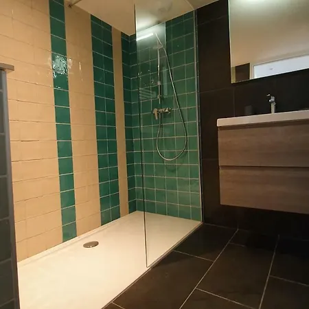 Appartement La Verriere Sur Cour #l6 *